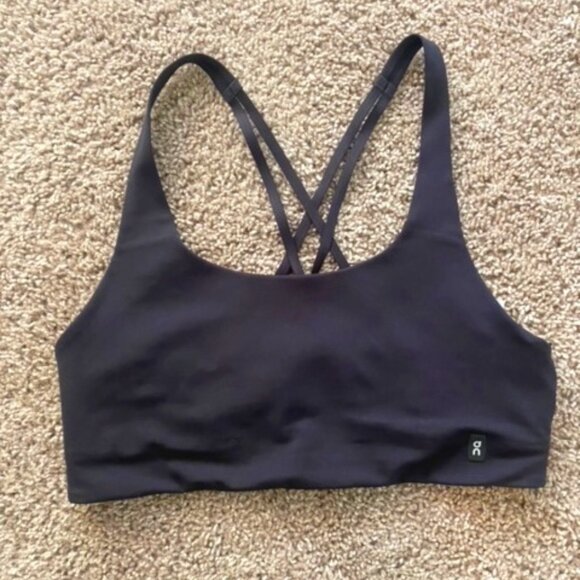 On Performance Sports Bra - Picture 1 of 3